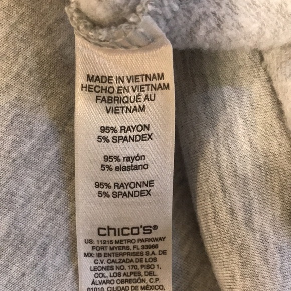 Chico’s Women’s Sweatshirt Top Gray Size M Buttons at neck Hand Warmer Pockets - Picture 8 of 10